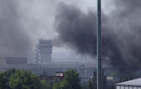 Террористы совершили прорыв в Донецком аэропорту, часть терминала в огне - штаб АТО