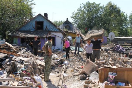 Под руководством террориста Безлера Енакиево на грани выживания (фото)