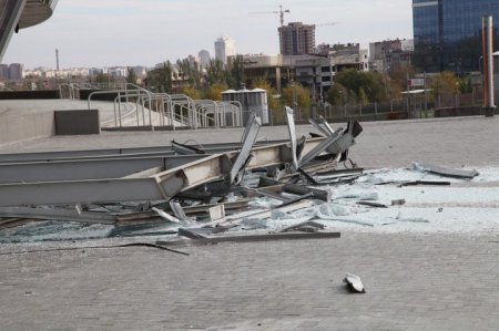 В Донецке от взрывов пострадала 