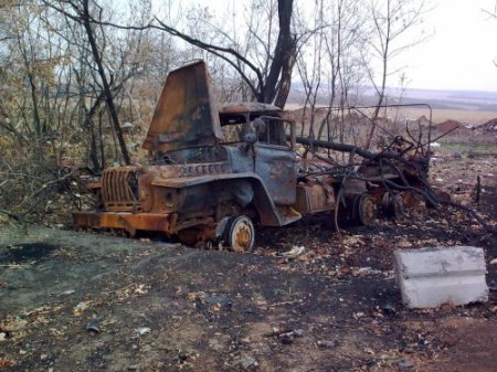 Военная техника разрушенная на Луганщине (фото)