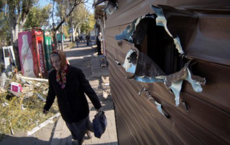 Жители Донецка неспокойно пережили ночь: есть погибший и раненые