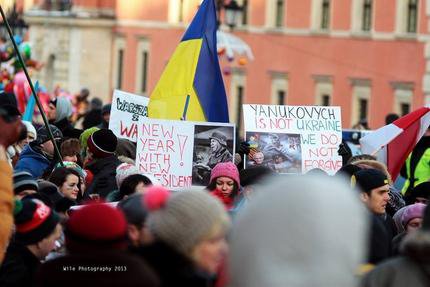 Марш Солидарности с Украиной прошелся Варшавой