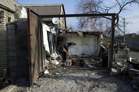 В Донецкой области появляются новые разрушения (фото)