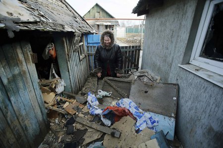 В Донецкой области появляются новые разрушения (фото)