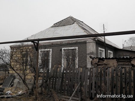 Разрушения в Станице Луганской, Луганской области (фото)