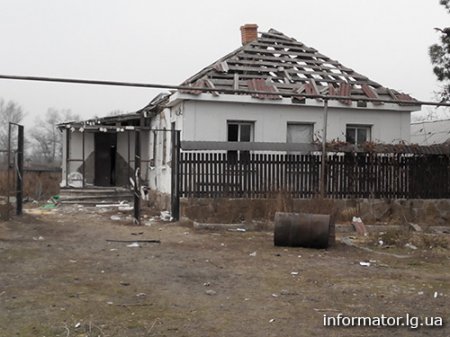 Разрушения в Станице Луганской, Луганской области (фото)