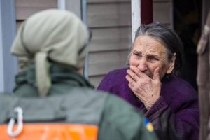 Волонтеры: на Донбассе люди мрут от голода и не только в 