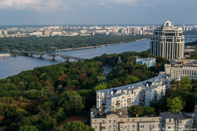 Вид на Киев с самых высоких зданий столицы (фото)