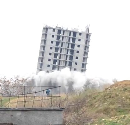 В Севастополе взорвали недостроенную 16-этажку. ВИДЕО