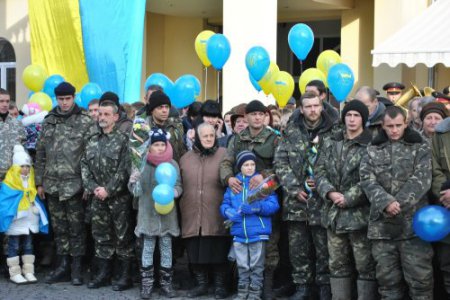 Закрпатье встретило солдат ВСУ из под Луганска (фото)