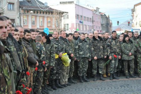 Закрпатье встретило солдат ВСУ из под Луганска (фото)