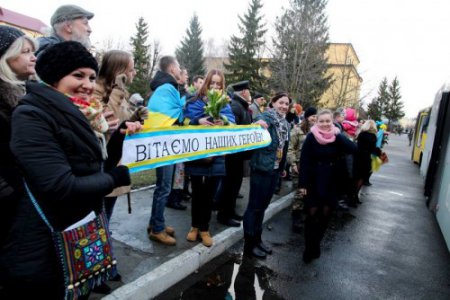 Десантники из 80 бригады вернулись из АТО домой во Львов (фото)