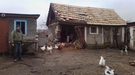 В населенные пункты Луганской области привезли украинскую гуманитарку (фото)