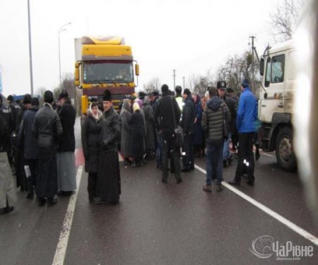 Московские священники в Ровно препятствуют доставке домой 