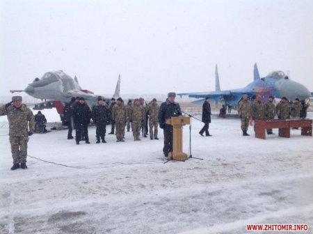 Президент передал армии  военную технику. ФОТО