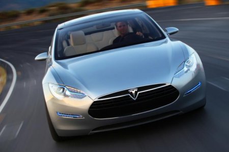 В Tesla создадут автоматическую автозарядку