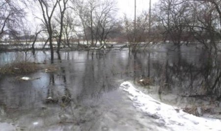 В Донецкой области прорвало дамбу - затопило село