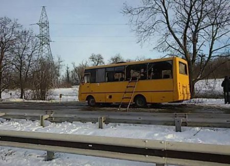 Трассу Донецк-Мариуполь все-таки закрыли, чтобы избежать новых жертв