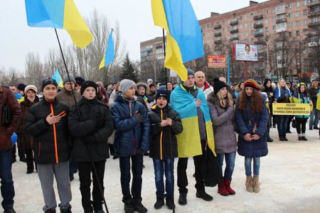 Мариупольцы протестуют против агрессии РФ в Украине