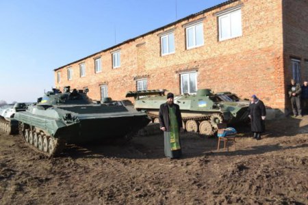 Ровенский кузнец сам восстанавливает военную технику. ФОТО