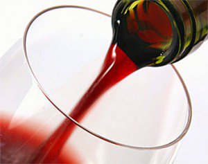 Украинские супермаркеты заполнены импортным фальсификатом винной продукции