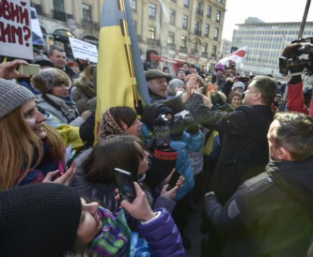 Петр Порошенко принял участие в митинге украинцев в Мюнхене