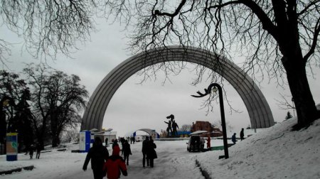 Киевлян и гостей города снова ждет бесплатный каток