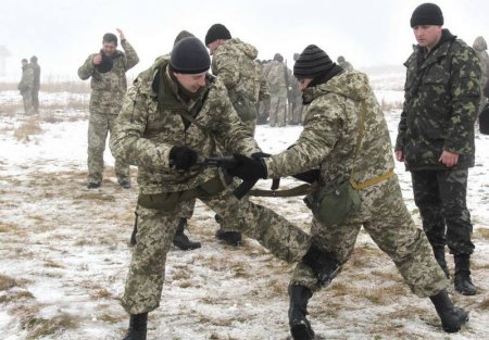 Солдаты украинской армии активно учатся защищать Родину. Фоторепортаж