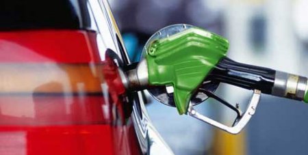 Цены на бензин и доллар сравняют 