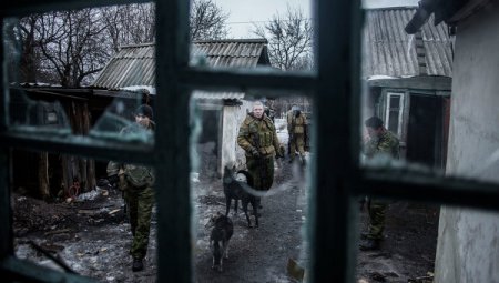 В Дебальцево один украинский батальон держит оборону - Волонтер