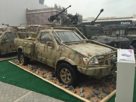 Президент Украины улетел в ОАЭ на выставку вооружения IDEX–2015