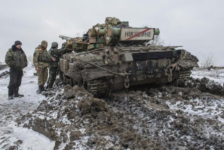 За ночь в зоне АТО было зафиксировано 12 обстрелов со стороны российских оккупантов