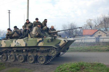 В ДНР новые ПДД: правая полоса для военных