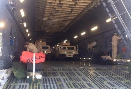 В Украину прибыли американские внедорожники Humvee