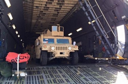 В Украину прибыли американские внедорожники Humvee