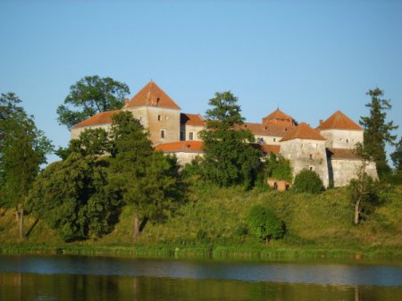 Величественные замки - гордость Западной Украины. ФОТО