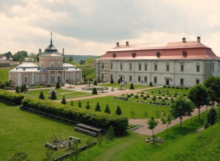 Величественные замки - гордость Западной Украины. ФОТО