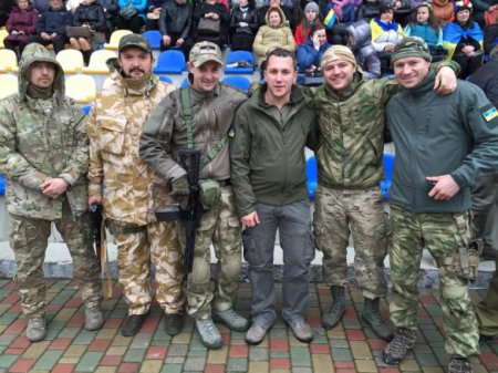 Митинг в Артемовске: Артемовск - это Донбасс, а Донбасс - это Украина