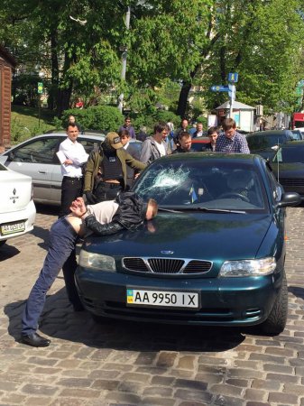 Столичные милицейские следователи попались на взятке  - СБУ