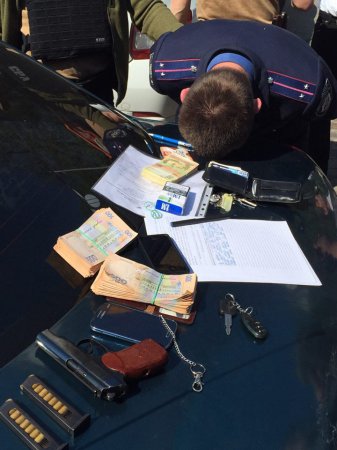 Столичные милицейские следователи попались на взятке  - СБУ