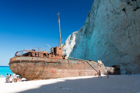 Экскурсия по кладбищу затонувших кораблей. ФОТО