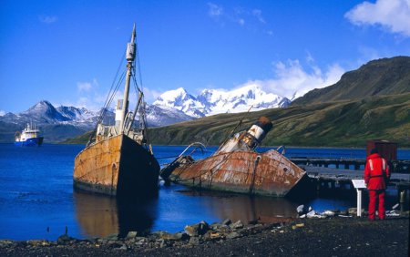 Экскурсия по кладбищу затонувших кораблей. ФОТО