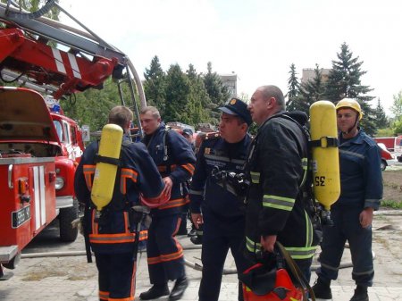 В Ивано-Франковске сегодня горел бывший завод 