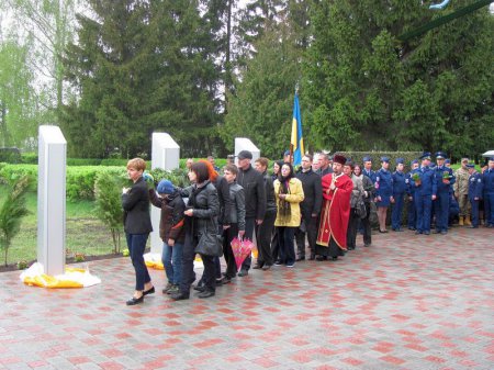 На Львовщине открыли Аллею Славы летчиков, погибших на Донбассе