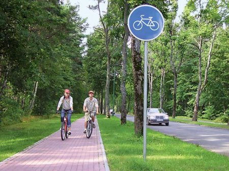 Ужгород превращается в город велосипедистов (ТВ, видео)