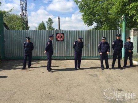 На Ровненщине произошел вооруженный конфликт: выселяют волонтеров АТО