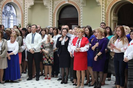 Глава НБУ Гонтарева надела вышиванку и напомнила, что от нее зависит многое. ФОТО