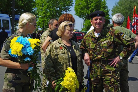 На Волыни активисты открыли памятник Саше Билому (Александру Музычко)