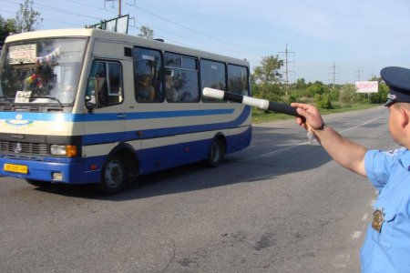 ГАИ берет под контроль нерегулярные пассажирские перевозки