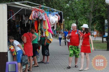 Бердянцы жалуются на срыв курортного сезона